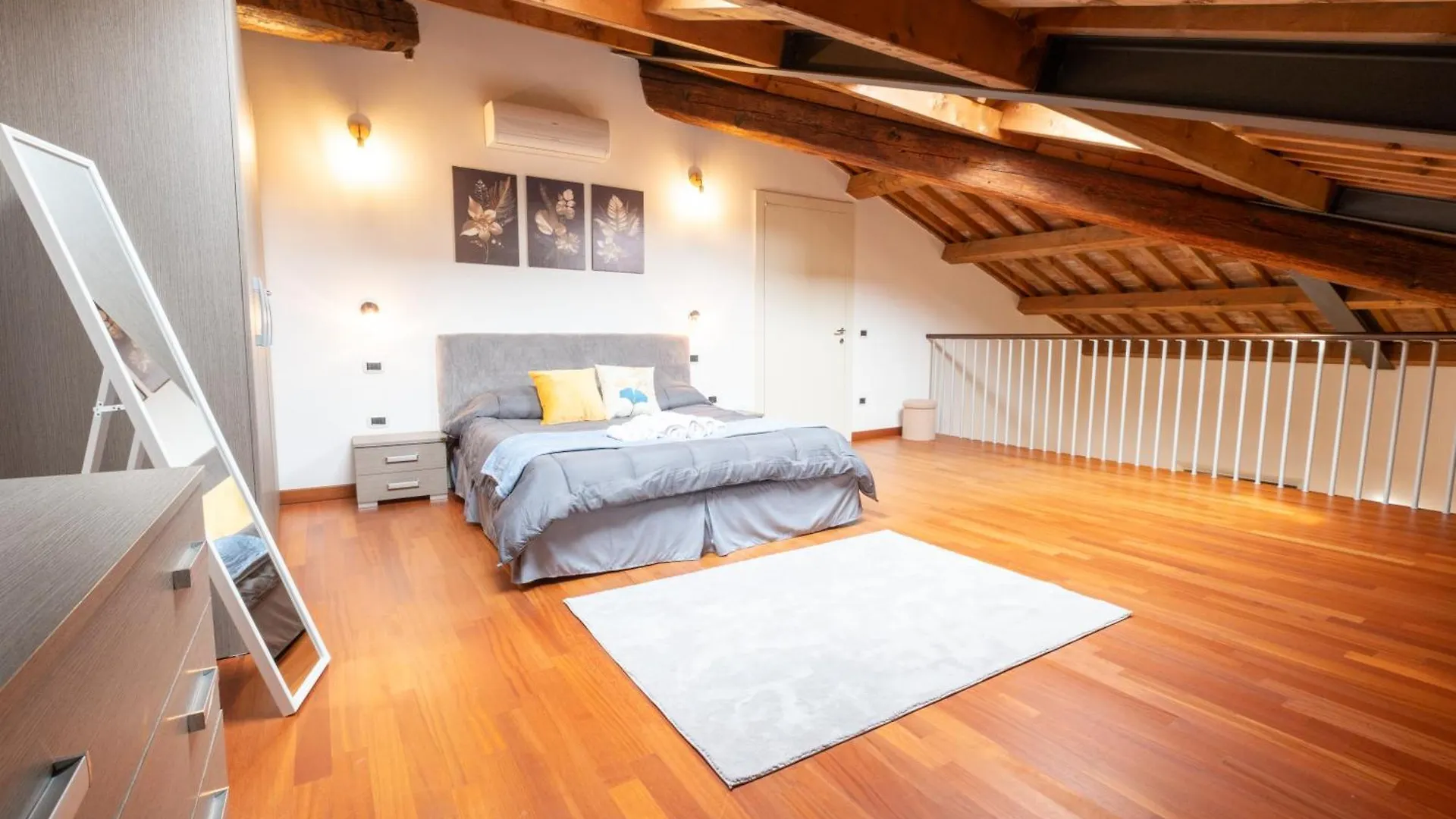 Ferrara Prestige - Stile & Comfort Nel Cuore Estense Italy