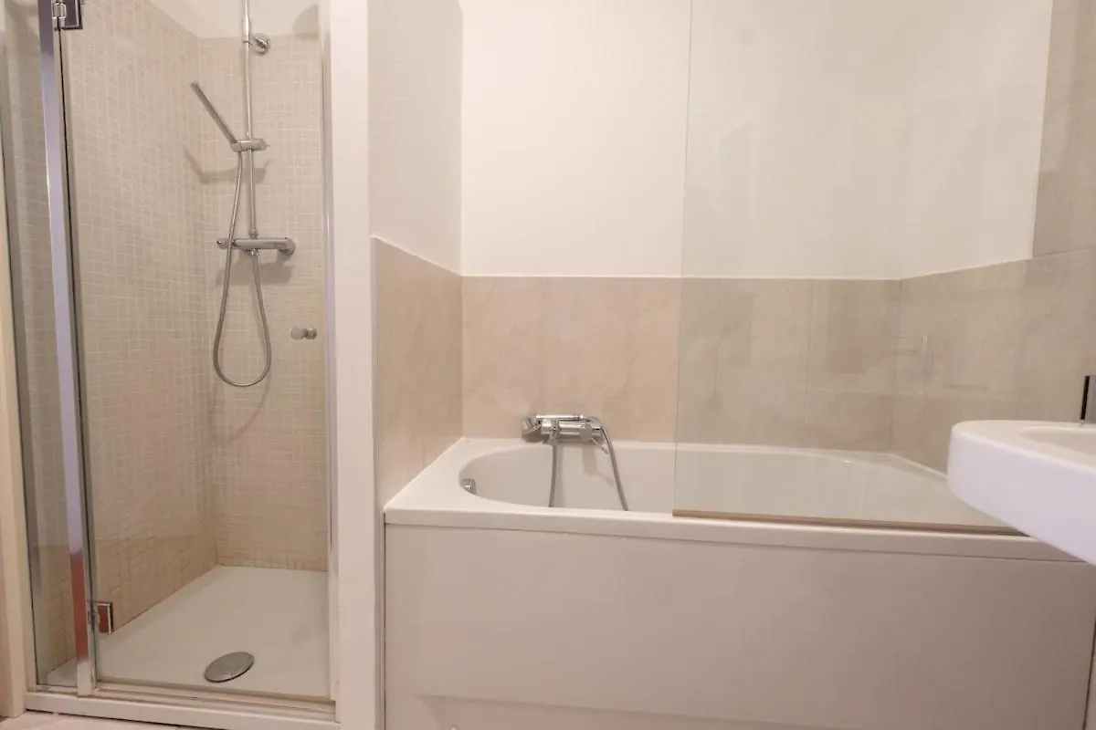 Ferrara Prestige - Stile & Comfort Nel Cuore Estense Apartment